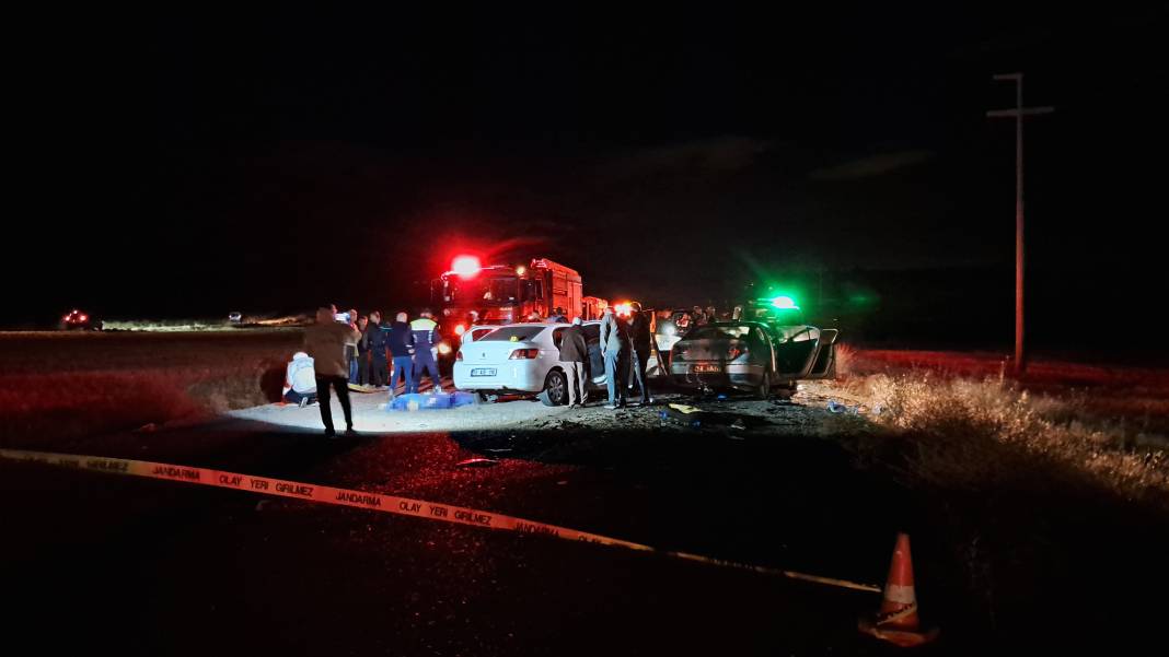 Karaman'da korkunç kaza: 2 ölü, 5 yaralı 5
